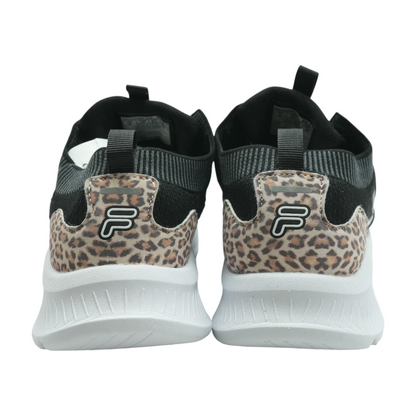 Low-Top Athletic Shoes