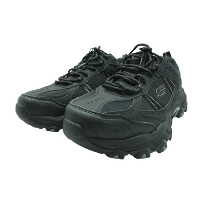 Black Low-Top Athletic Shoes