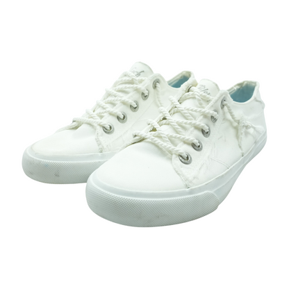 Malibu Martina Low-Top Athletic Shoes
