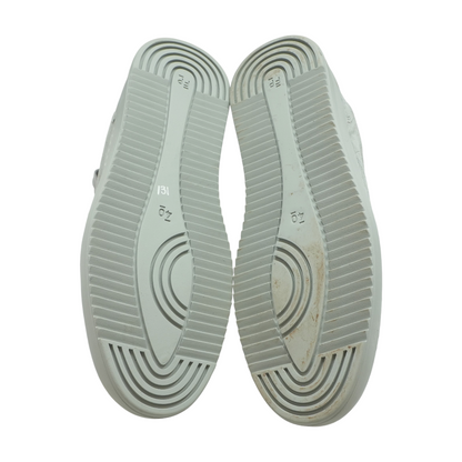 Gray Low-Top Athletic Shoes