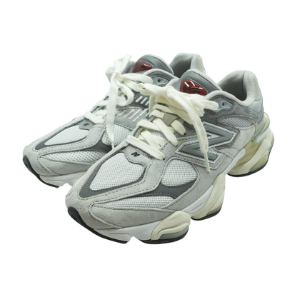 9060 Low-Top Athletic Shoes