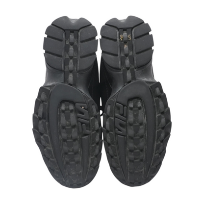 Black Low-Top Athletic Shoes