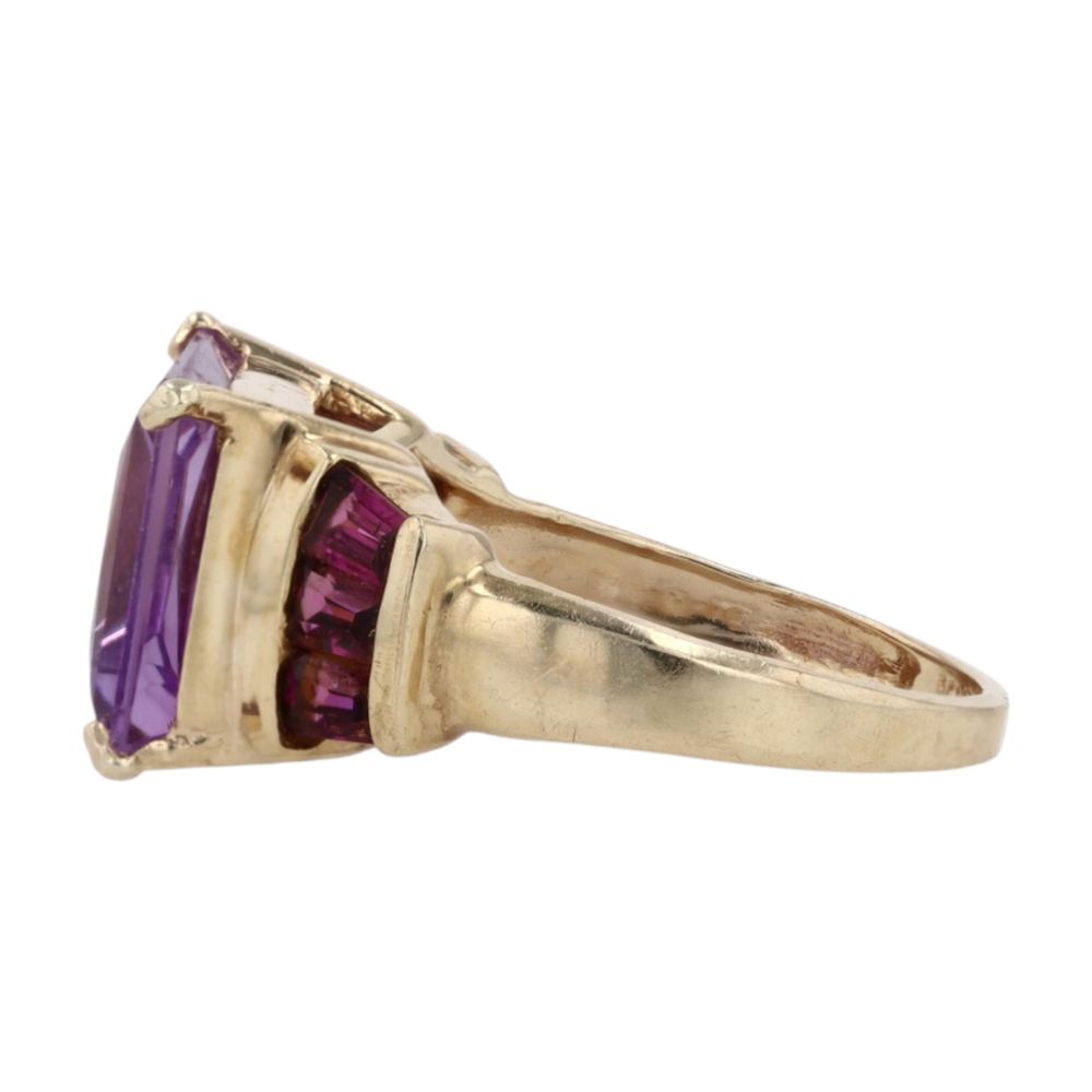 10K Yellow Gold Purple Stone Fashion Ring