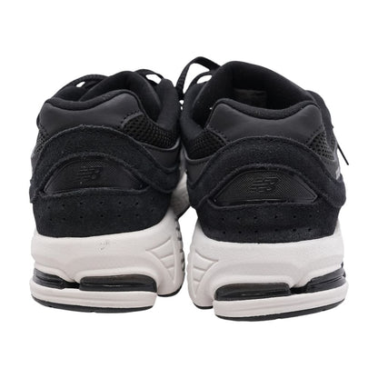 2002R Black Athletic Shoes
