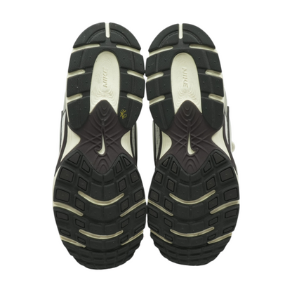 V5 RNR Low-Top Athletic Shoes