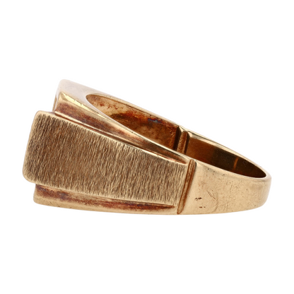 10K Yellow Gold Black Stone Fashion Ring