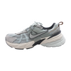 V2K Run Low-Top Athletic Shoes
