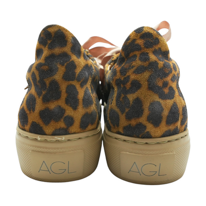 Cheetah Low-Top Athletic Shoes