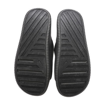 IO0495-001 Athletic Shoes