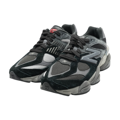 9060 Low-Top Athletic Shoes