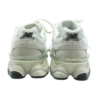 9060 Low-Top Athletic Shoes