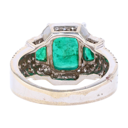 2 5/8 ctw 18K White Gold Emerald Statement Ring