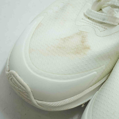 Air Max Nuaxis Low-Top Athletic Shoes