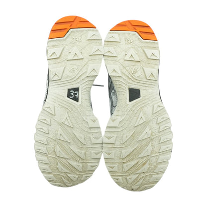 Gel Sonoma Silver Low Top Athletic Shoes