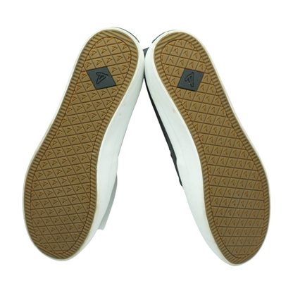 Crest Scallop Perf Low-Top Athletic Shoes