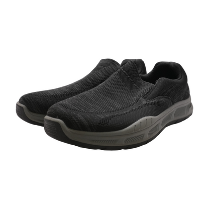 Black Low-Top Athletic Shoes