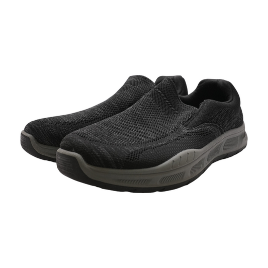 Black Low-Top Athletic Shoes