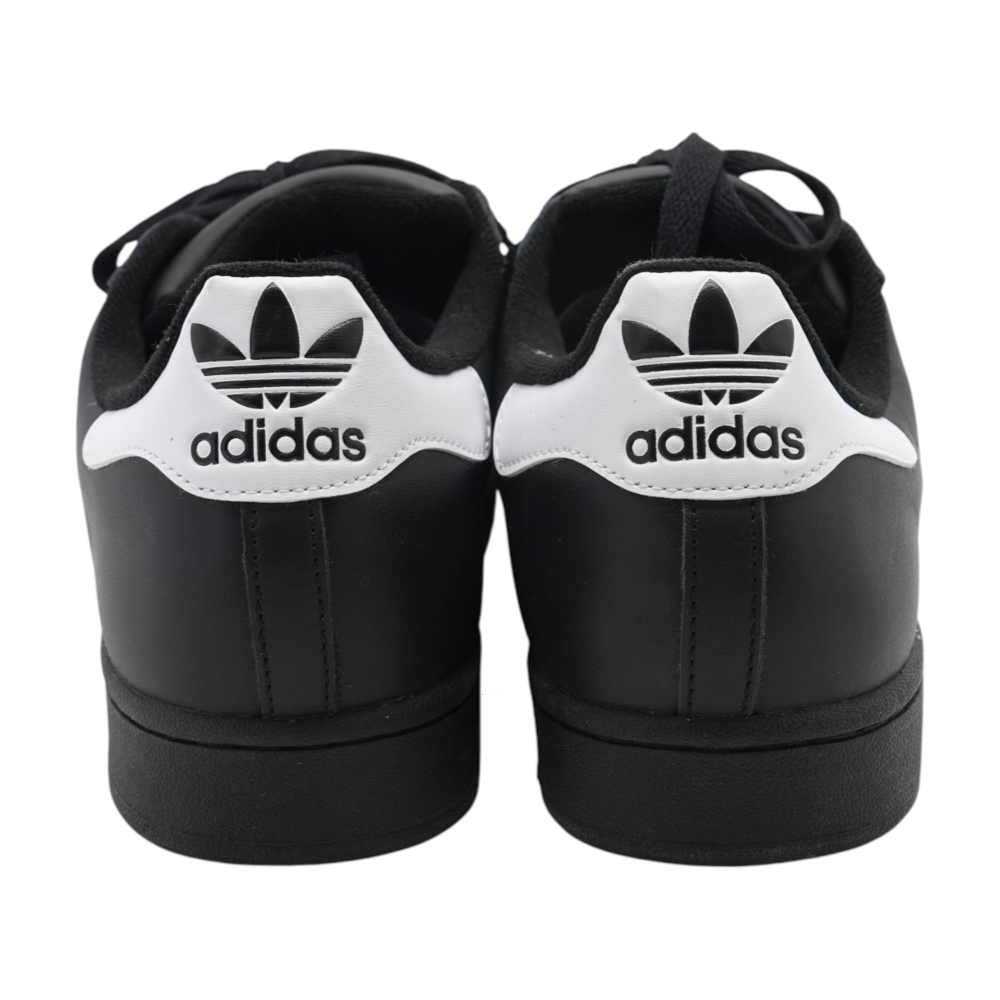 Superstar Low-Top Athletic Shoes