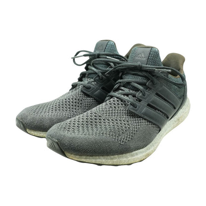 Black Low Top Athletic Shoes