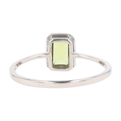 1/2 ctw Sterling Silver Peridot Fashion Ring