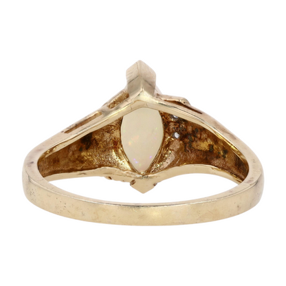 10K Yellow Gold Opal Fashion Ring