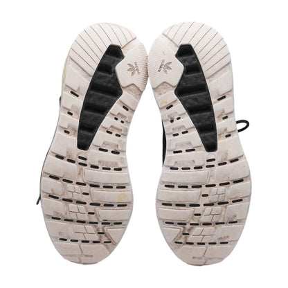 Black Low Top Athletic Shoes