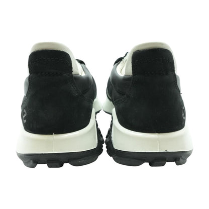 Black Low Top Athletic Shoes