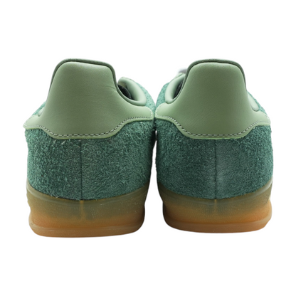 Gazelle Low-Top Athletic Shoes