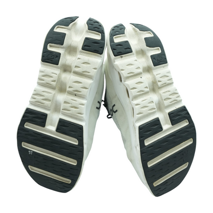 Cloud Tilt Low-Top Athletic Shoes