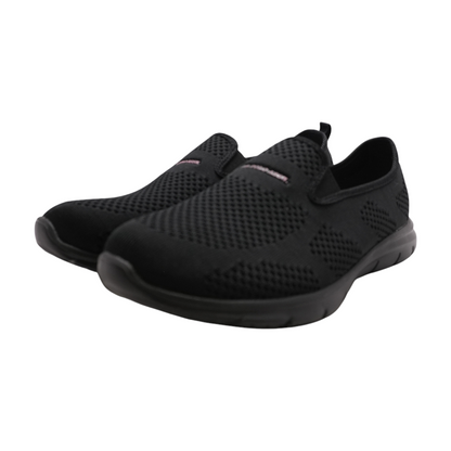 Black Low-Top Athletic Shoes