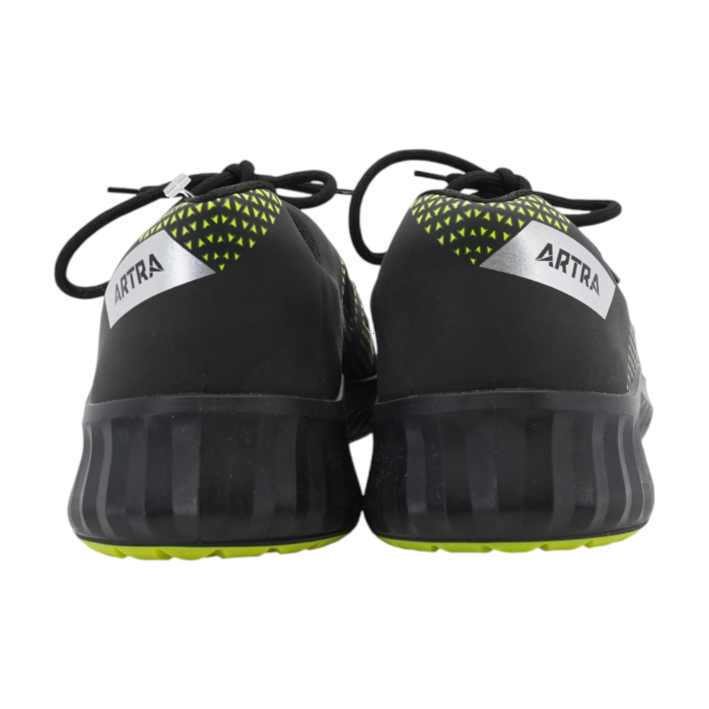 Black Low-Top Athletic Shoes