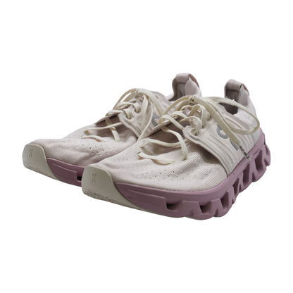 Cloudswift Low-Top Athletic Shoes