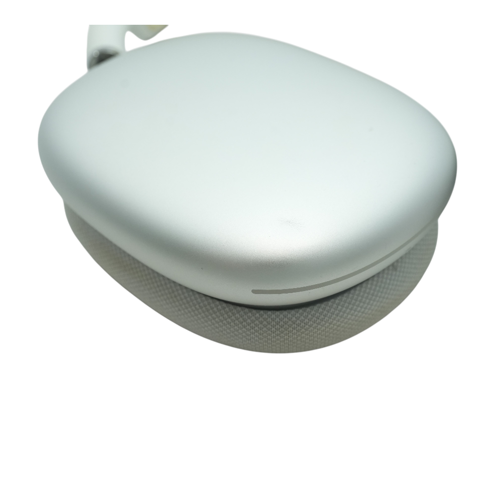 Silver AirPods Max (Lightning) – Unclaimed Baggage