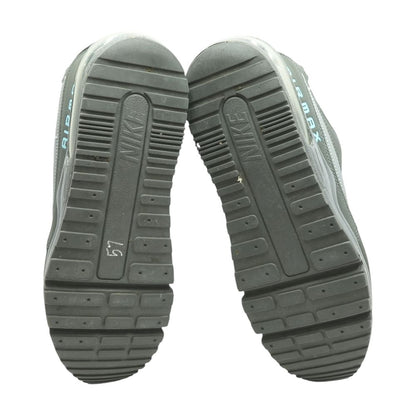 Black Low Top Athletic Shoes