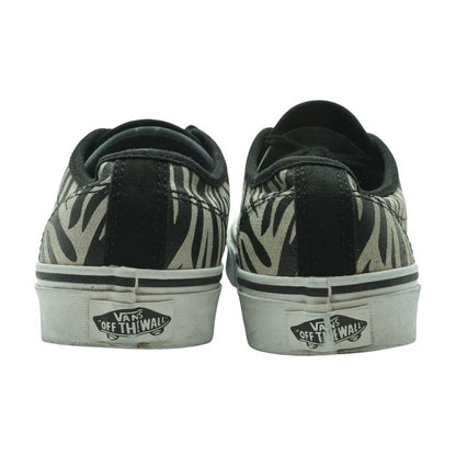 Black Low Top Athletic Shoes