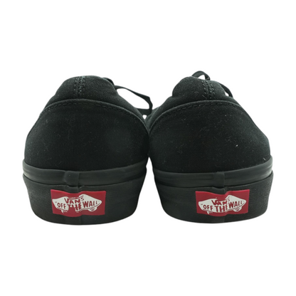 Black Low-Top Athletic Shoes