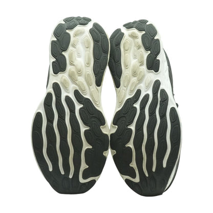 Fresh Foam 680v8 Black Low Top Athletic Shoes