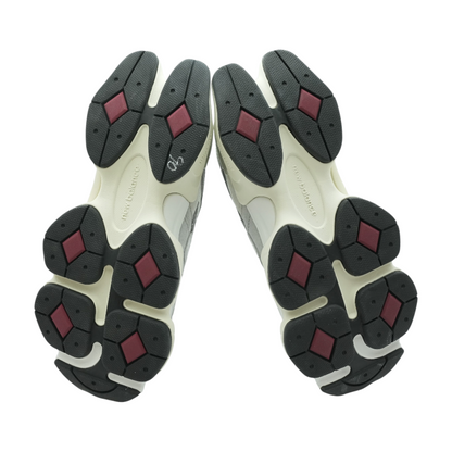 9060 Low-Top Athletic Shoes