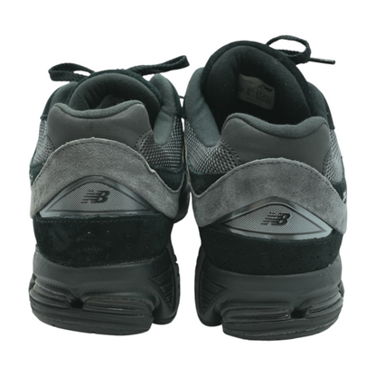 2002R Low-Top Athletic Shoes