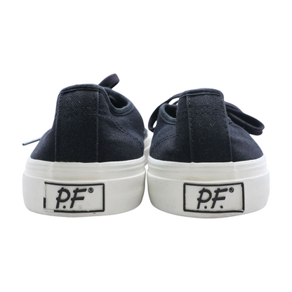 Black Low-Top Athletic Shoes