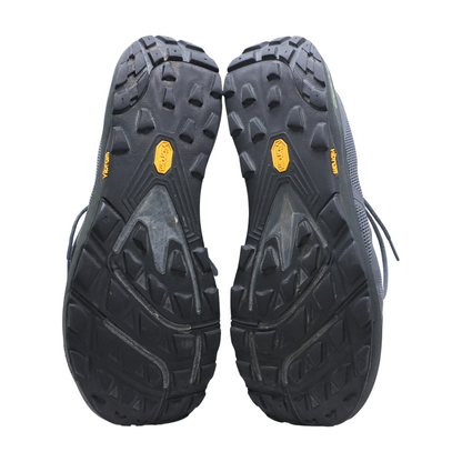 Terraventure 4 Low-Top Athletic Shoes