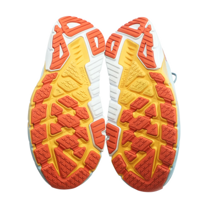 Arahi 6 Low-Top Athletic Shoes