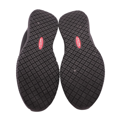 Black Low-Top Athletic Shoes