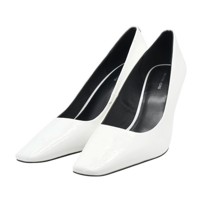 Michael Kors White Pump Heels – Image 2