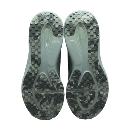 Revolution 8 Low-Top Athletic Shoes