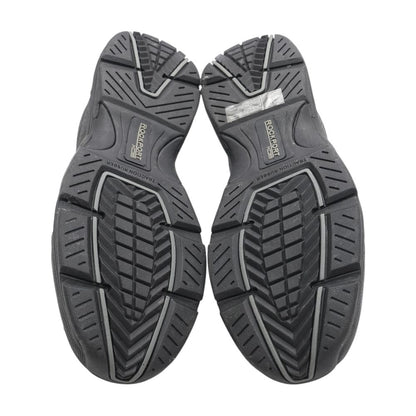 Black Low Top Athletic Shoes