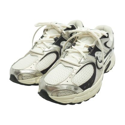 V5 RNR Low-Top Athletic Shoes