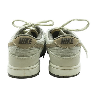 Dunk Low Athletic Shoes
