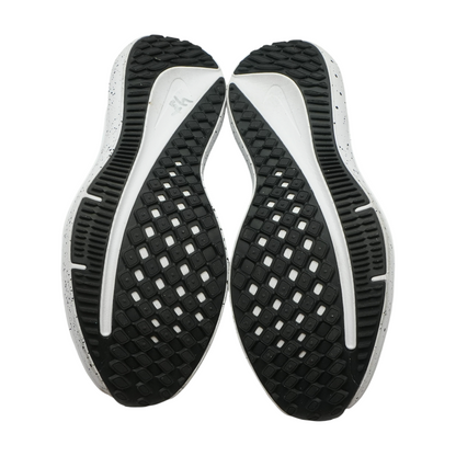 Air Winflo 10 Low-Top Athletic Shoes