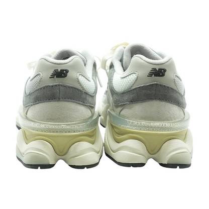 9060 Low-Top Athletic Shoes